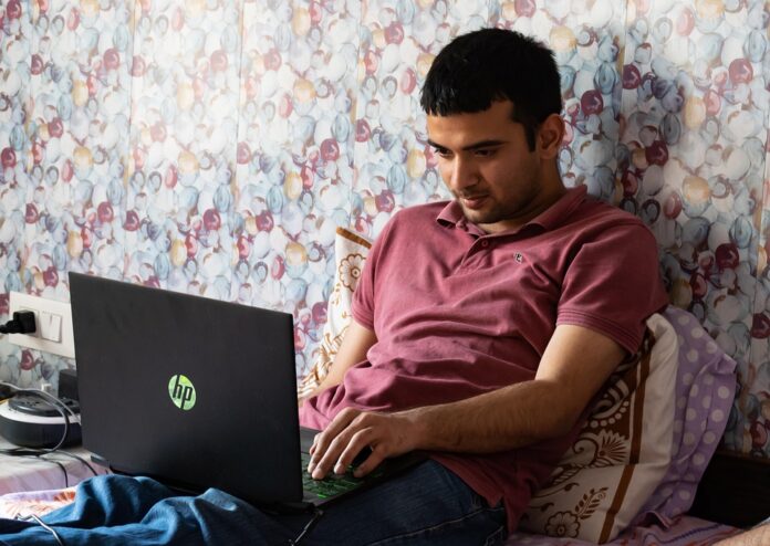 Balancing Act: Tips for Managing Your Time and Energy as a Freelancer
