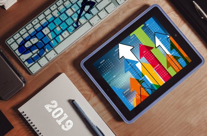 From Side Hustle to Full-Time Freelance: Tips for Making the Transition