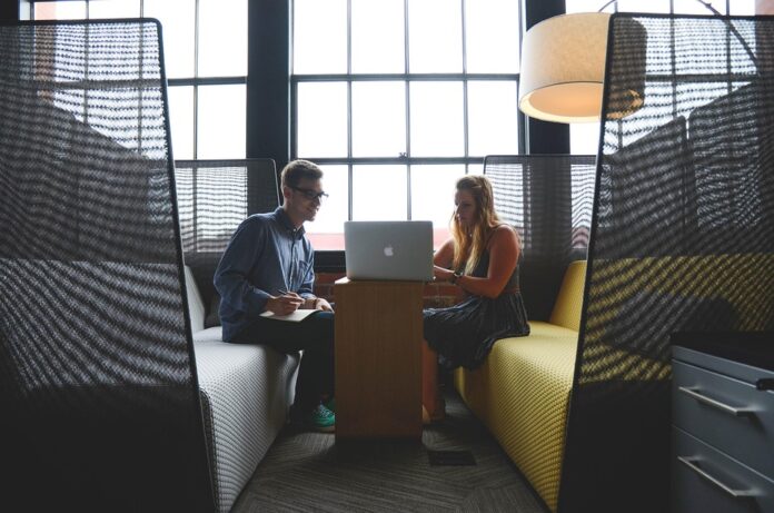 Market Like a Pro: How to Attract High-Paying Clients as a Freelancer