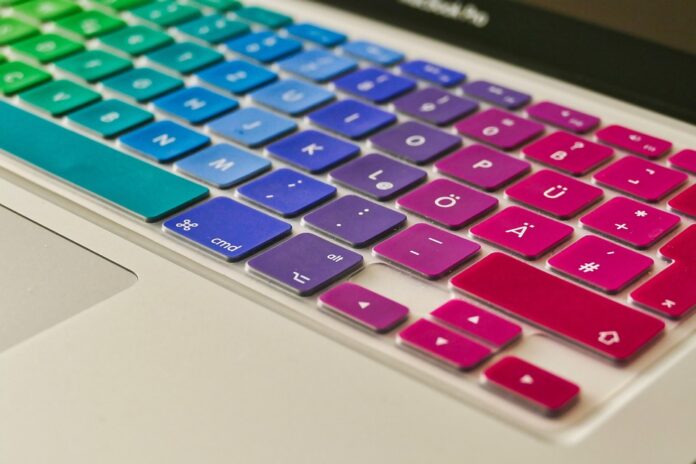 Stand Out in a Crowded Market: The Power of Personal Branding for Solopreneurs