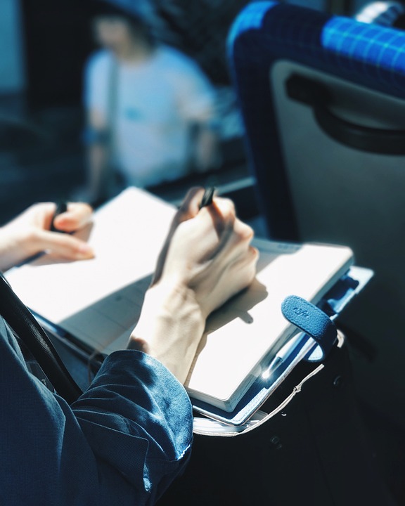 From Application to Offer: How to Navigate the Job Search Process with Confidence